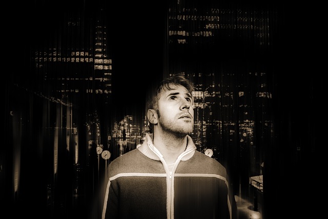 국비교육 중단 후 방향을 재설정하는 사람