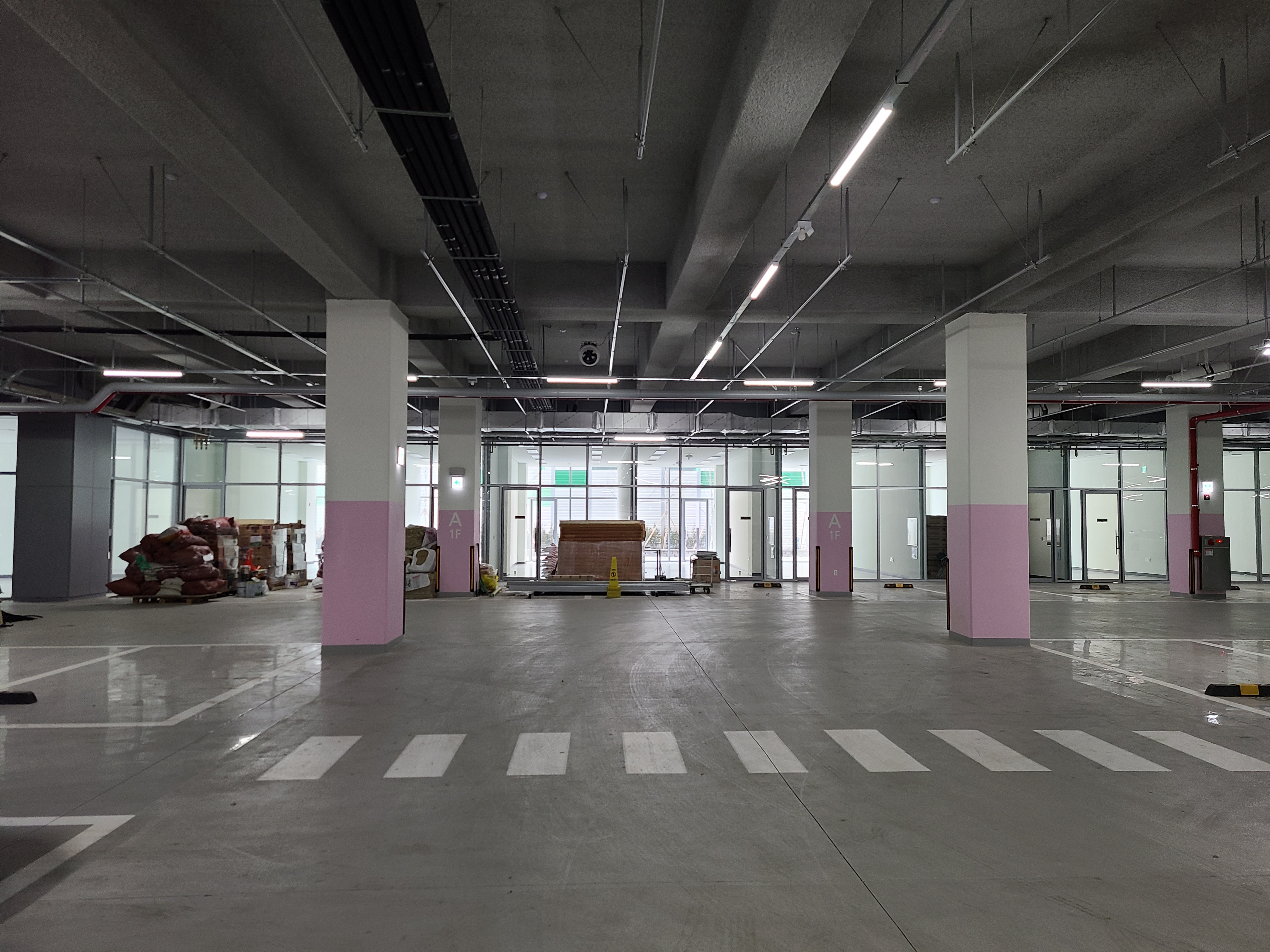 마제스트타워 1층 주차장3