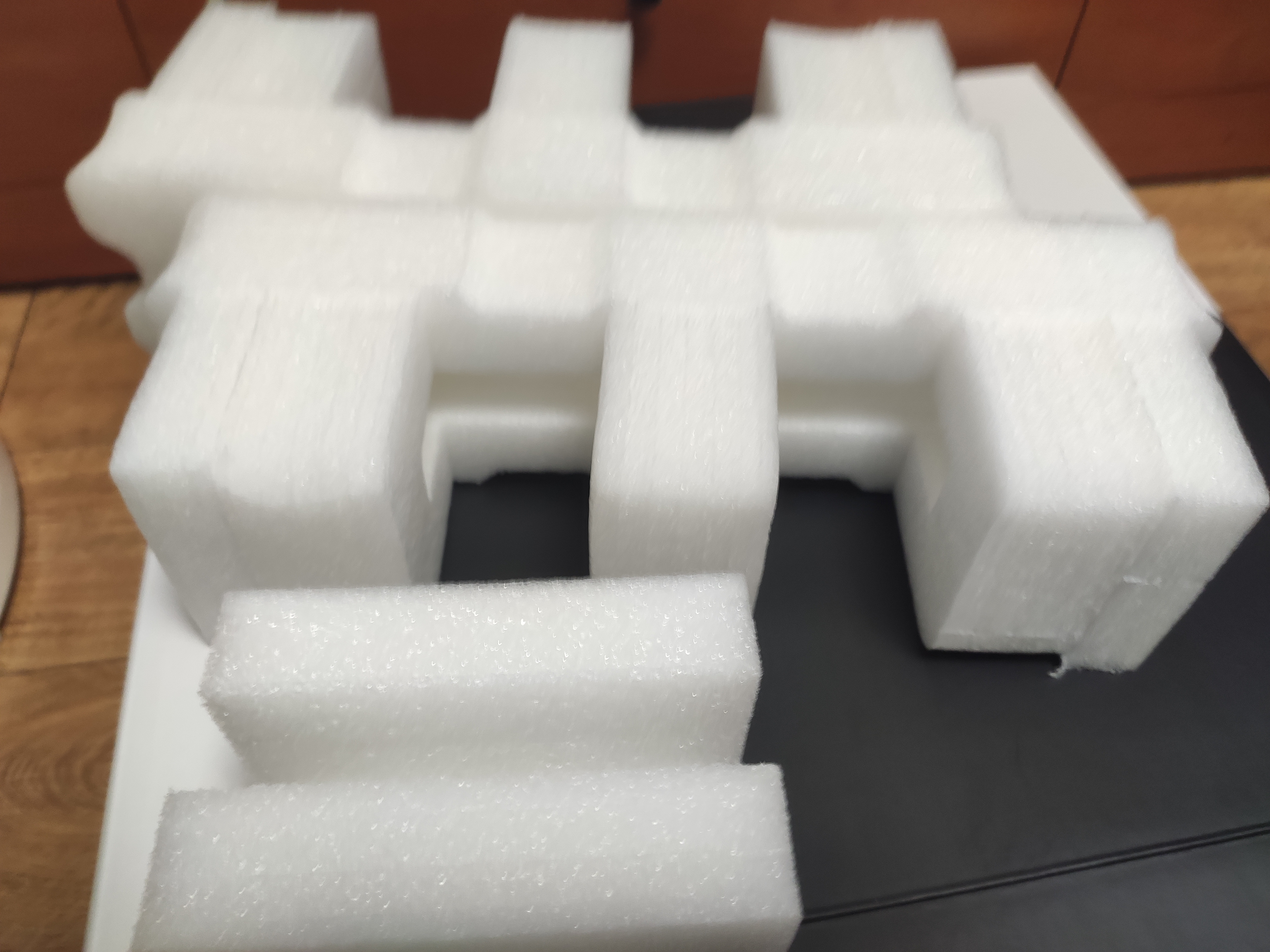 제품 박스 안의 완충제