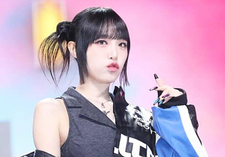가수-최예나