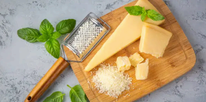 파르메산 치즈 이미지사진