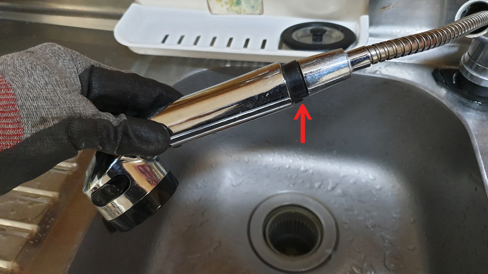 싱크대 호스와 헤드 연결 위치