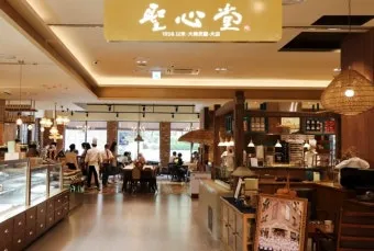 성심당 롯데대전점 케익 무너져 내린 망고시루 한 자리서 뚝딱_2