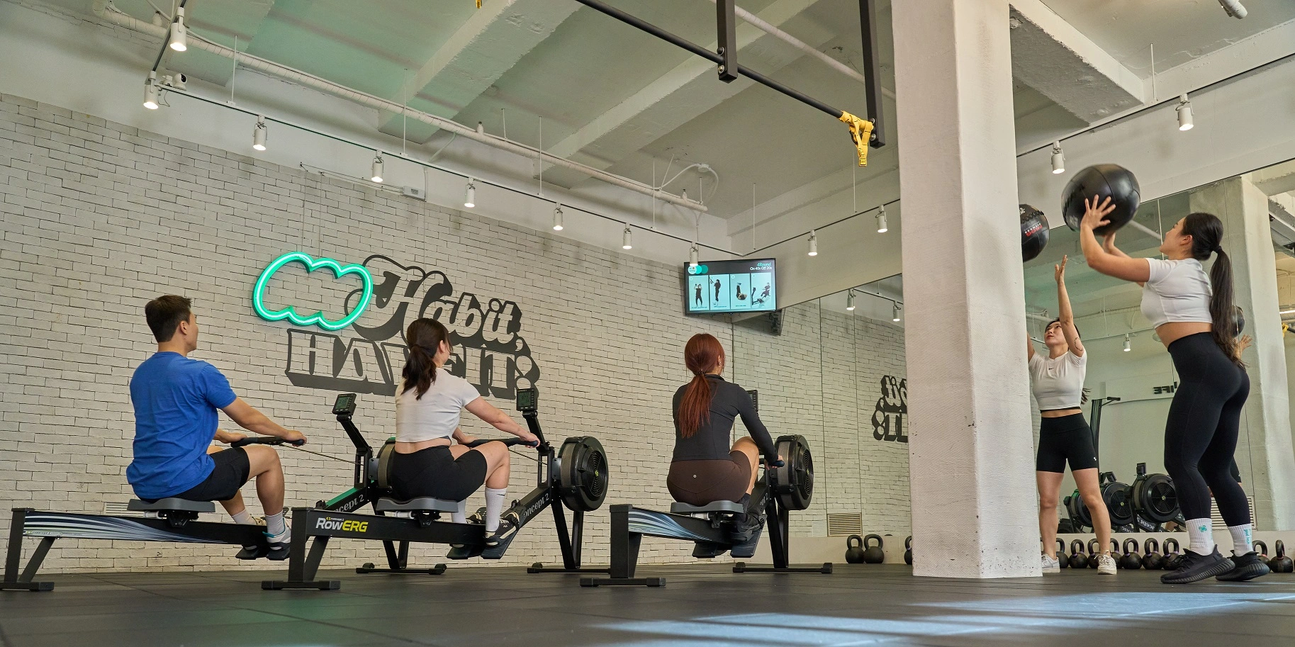 지하철 2호선 뚝섬역 핏 스테이션 소개 성수 운동 커뮤니티 공간 그룹 레슨 시설 좋은습관 PT 스튜디오 성수