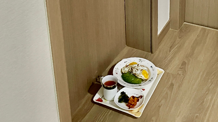 확진-2일째-아침식사-아보카도덮밥