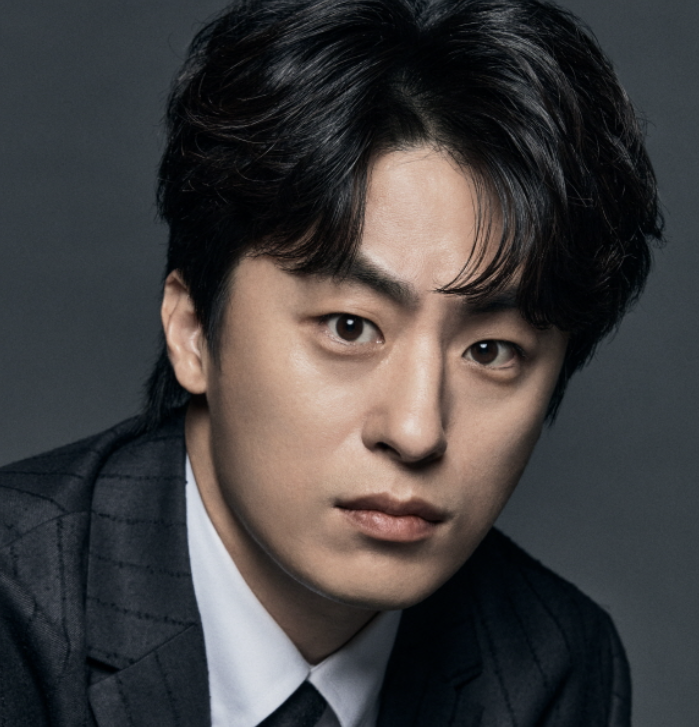 구교환 감독
