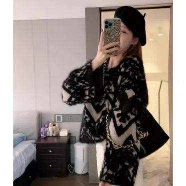 빈티지 뜻 옷 vintage 왜 단순 중고가 아닌 특별함인가요에 대한 패션용어_20