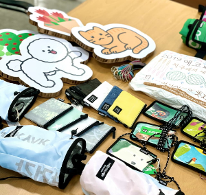 굿즈 디자이너: 감성을 디자인하는 창작자