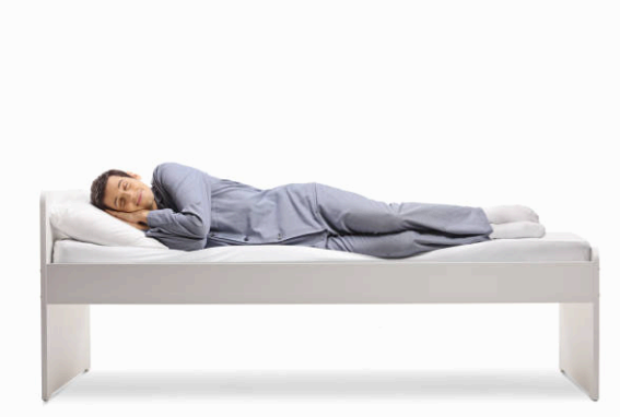 성대 회복을 위한 수면 자세 BEST 3 – 밤 사이 목소리가 달라지는 이유