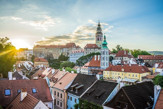 6월 동유럽 여행, 꼭 알아야 할 날씨·옷차림·축제 완전 정리!