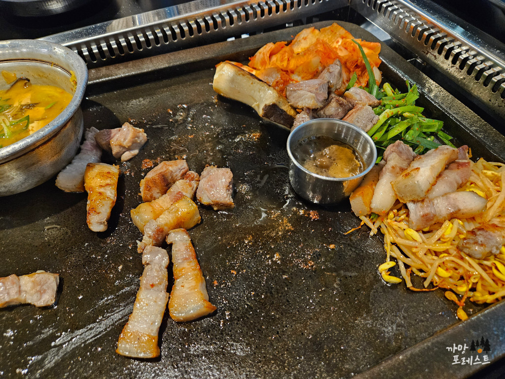 고향 흑돼지 구이