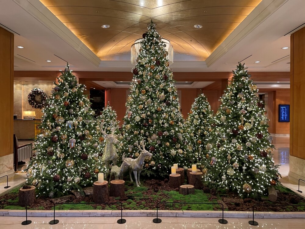 롯데호텔서울 - 로비 크리스마스 트리 모습