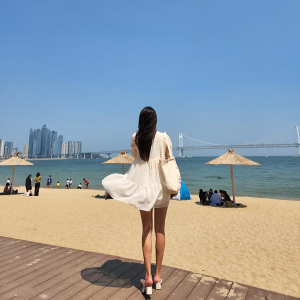 광안대교_배경으로_찍은_사진