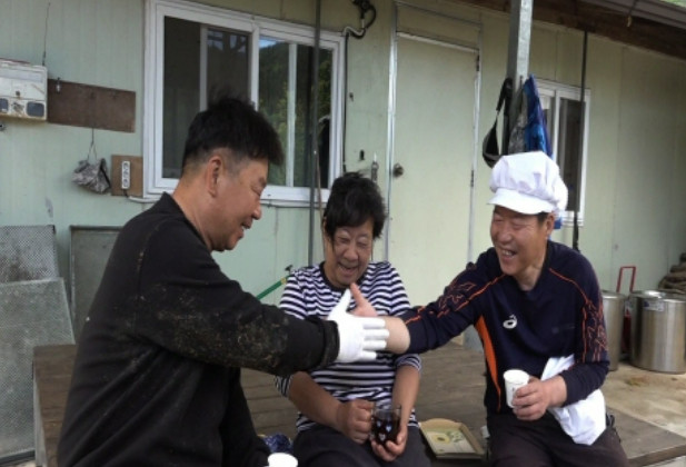 사노라면 영덕 산골부부 순박한처남 장아찌 산양삼