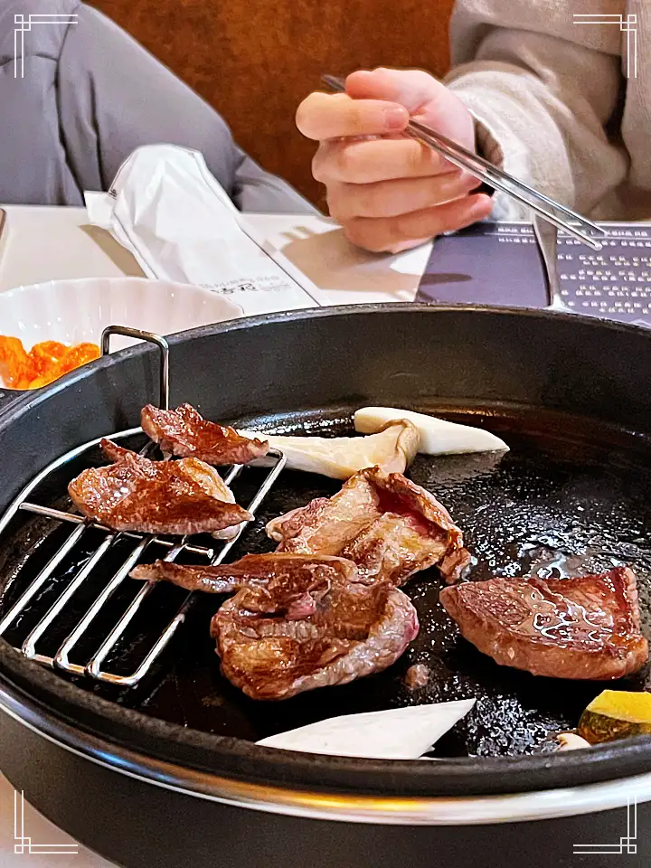 생방송오늘저녁 강남 신사동 학동 골라먹는 정육 식당 24시간 영업 갈비탕 토마호크 스테이크 한우 케이크 맛집 추천