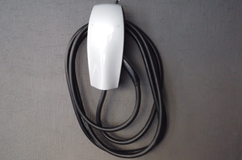 TESLA WALL CONNECTOR