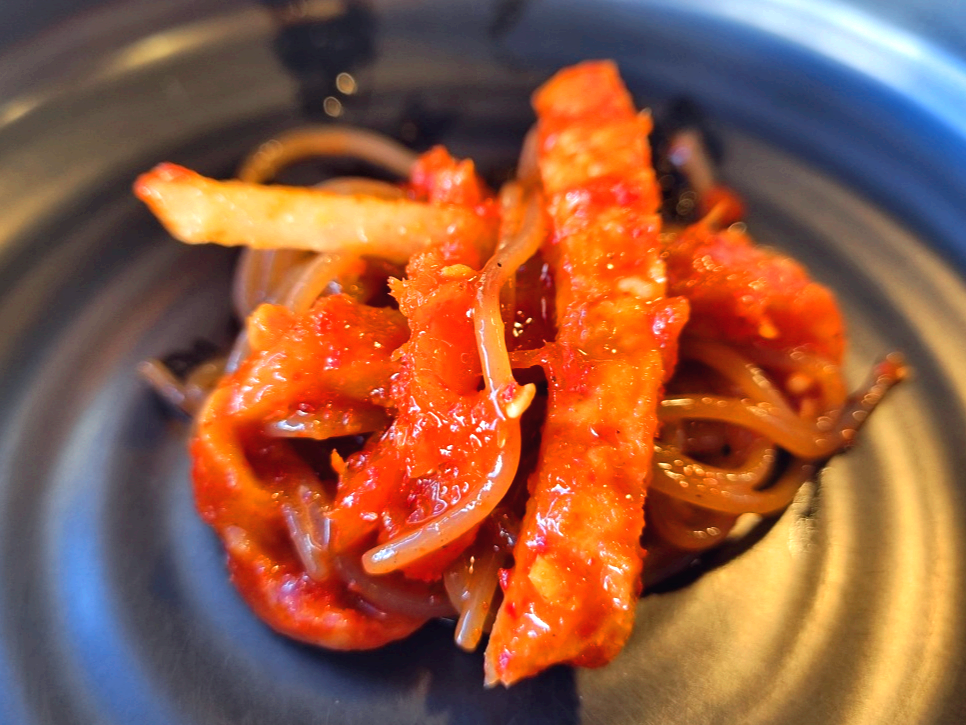 경남 진주 가볼만한 3대 맛집 '진주냉면 산홍': 산삼 주는 냉면, 육전 후기