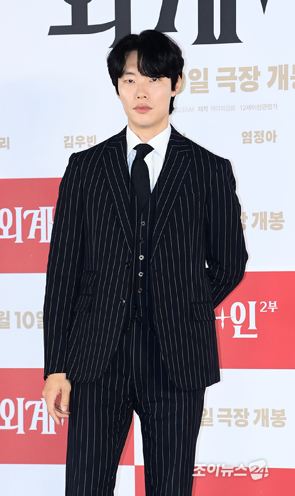 배우 류준열이 3일 오후 서울 CGV용산아이파크몰에서 열린 영화 &#39;외계인 2부&#39;(감독 최동훈) 언론시사회에 참석하고 있다. [사진=정소희 기자]