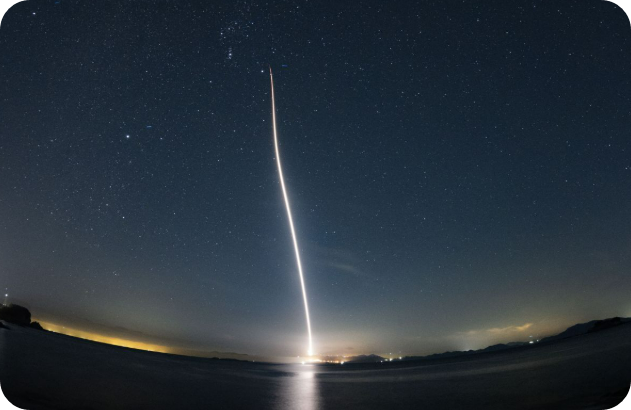 한국형발사체 누리호 4호기가 27일 전남 고흥 나로우주센터에서 발사되고 있다. [사진=극민일보, 윤웅 기자]