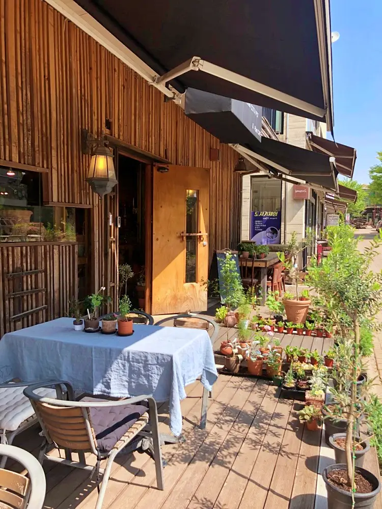 맛있는녀석들 제386회 식물성 버터와 딸기쨈 스콘, 바닐라 아이스크림 아포카토 디저트 맛있는 반려식물 식물원 가드닝 카페 파주 헤이리 맛집 추천 소개