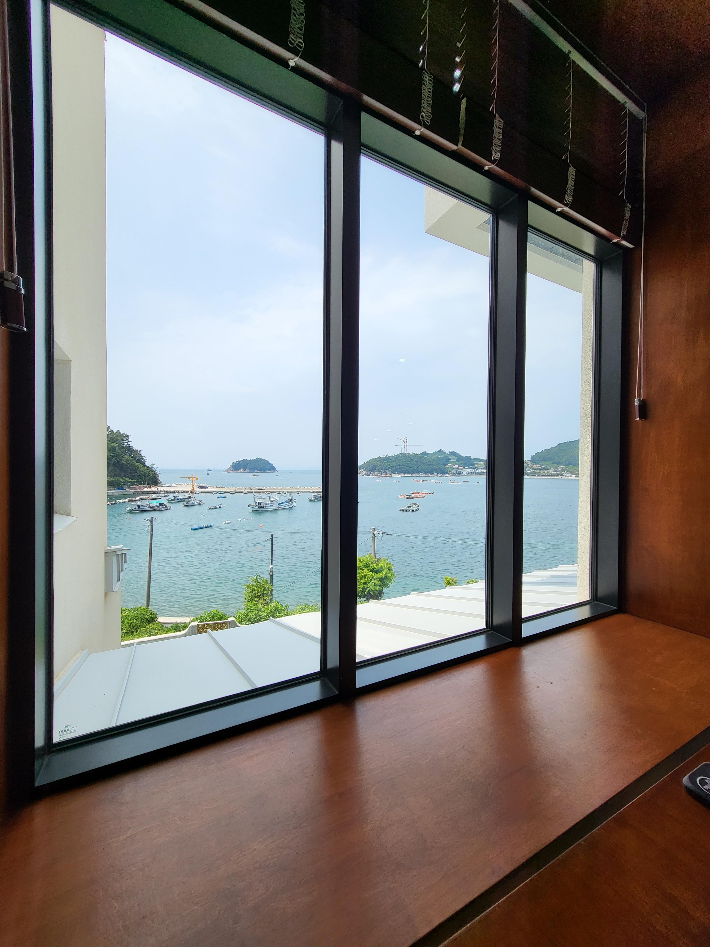 남해 해사랑전복마을 통창