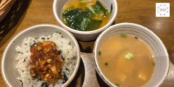 봉식당-식사메뉴-곤드레밥과 된장국 그리고 물김치