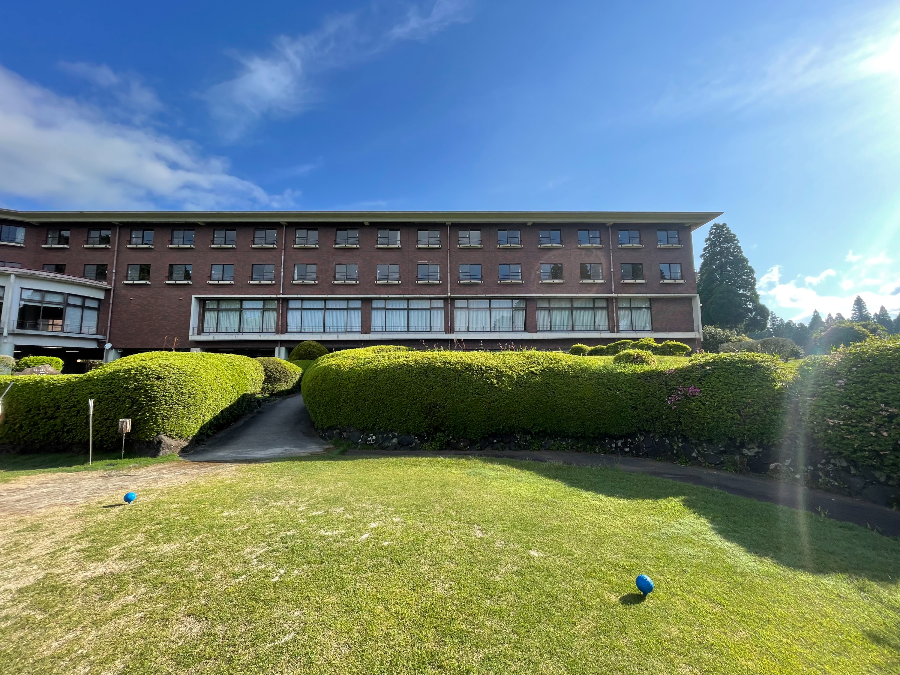 아츠마루 아소 아카미즈 골프클럽하우스 전경