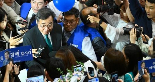 이낙연 귀국 소식 민주당 구원투수?