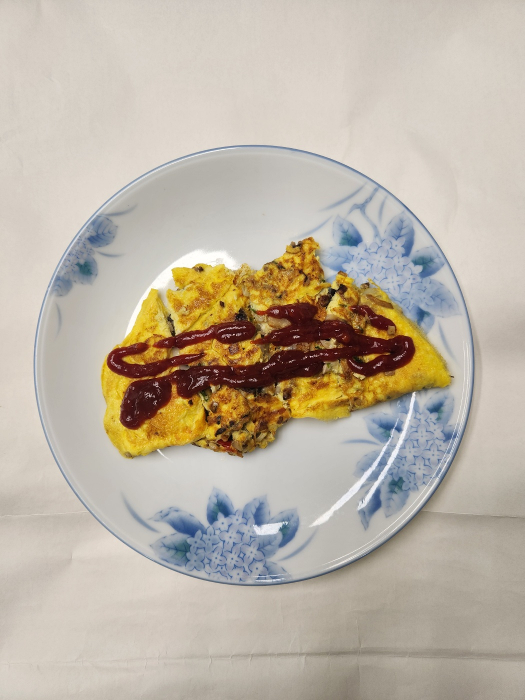 Fluffy Hotel-Style Omelette Recipe image