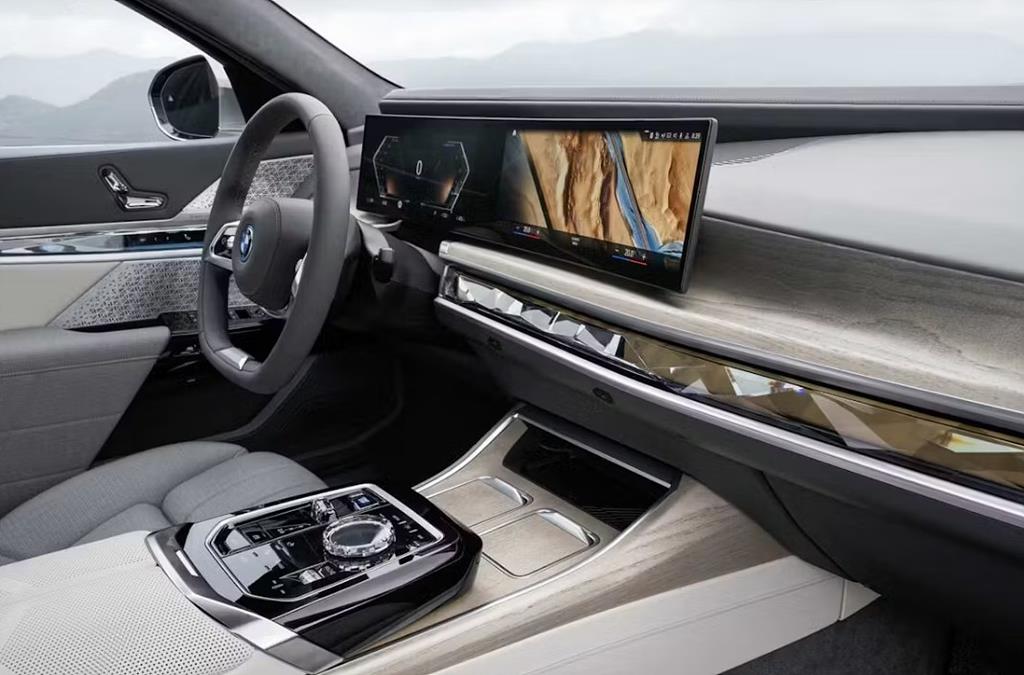 2025 BMW i7 가격 제원 디자인 출시일 최신