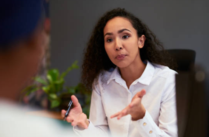 반박하면서 화를 내는 꿈