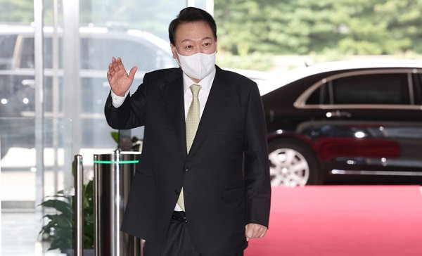 도어스테핑 재개