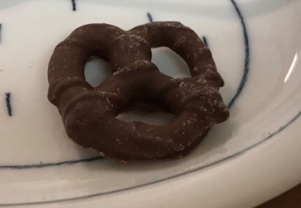 플립즈 밀크초코 프레첼 내용물