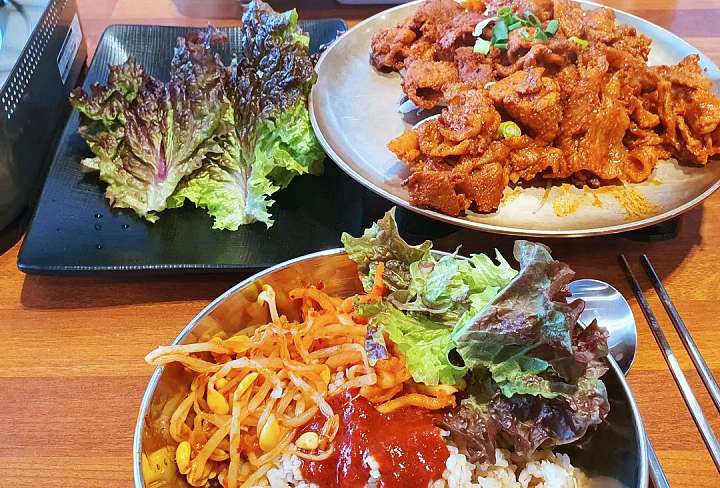 생방송오늘저녁 중랑구 신내동 단돈 1만원 황태 김치찌개와 참숯에 석쇠로 구운 불고기 불백 백반집 석쇠 불고기 & 김치찌개 맛집 추천