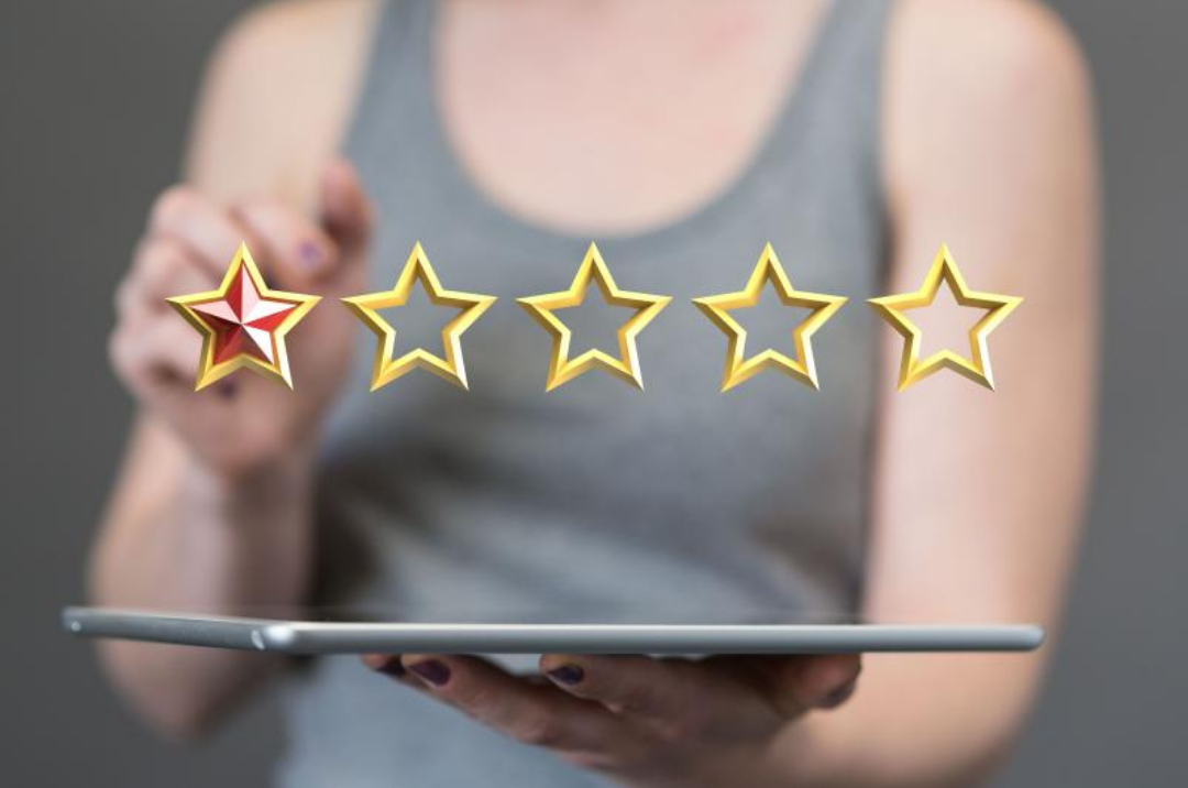 별 다섯개 중에 한개만 빨간색으로 채워져있다.