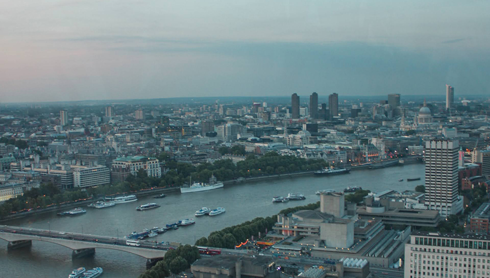 민주주의와 기업 권력: 다국적 기업이 정치에 미치는 영향