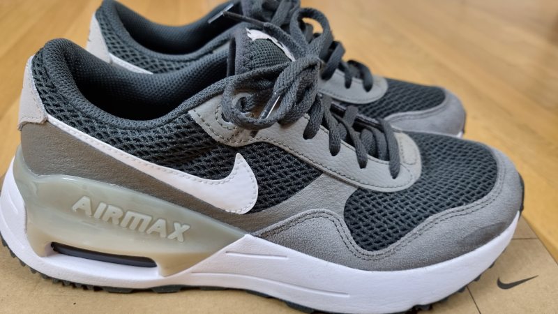 나이키 에어맥스 시스템 2