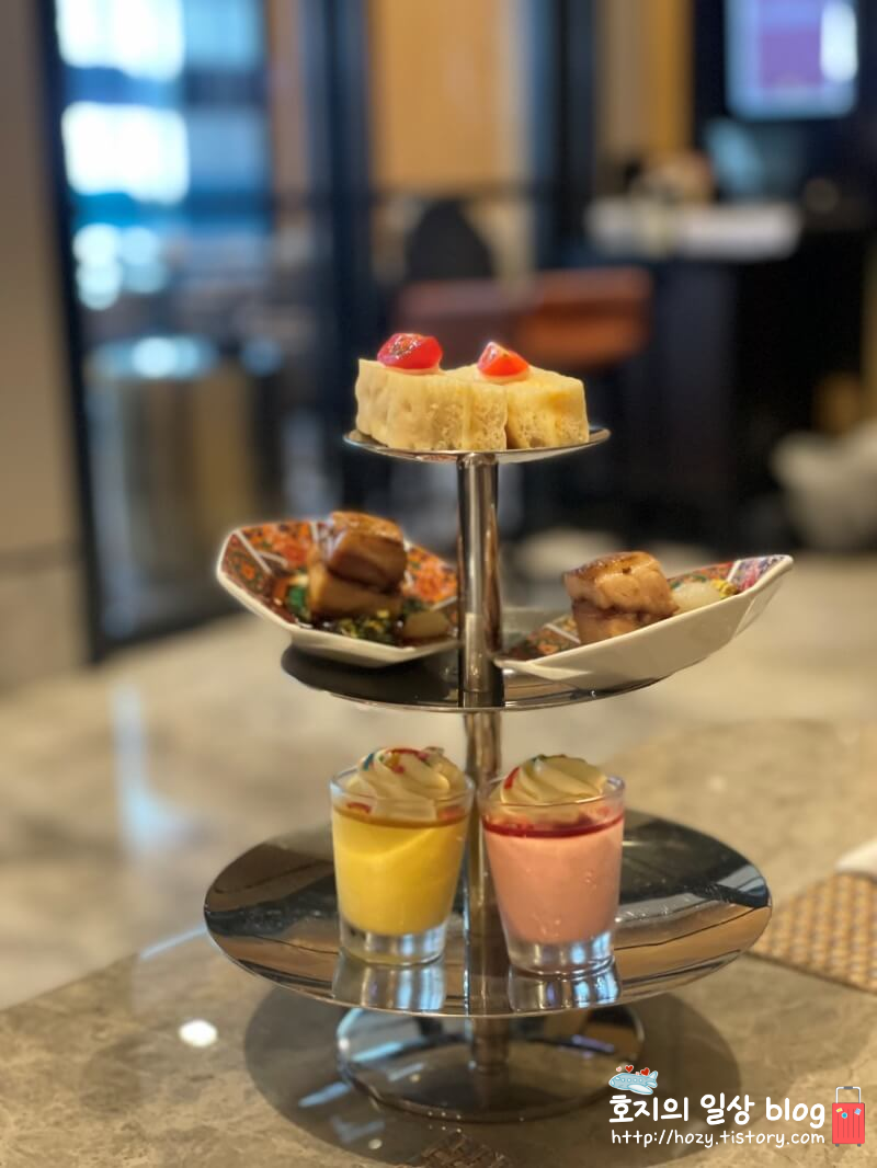 소피텔 싱가포르 시티센터 클럽밀레짐 애프터눈티 트레이