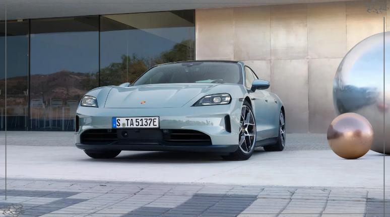 포르쉐 타이칸 전면 사진