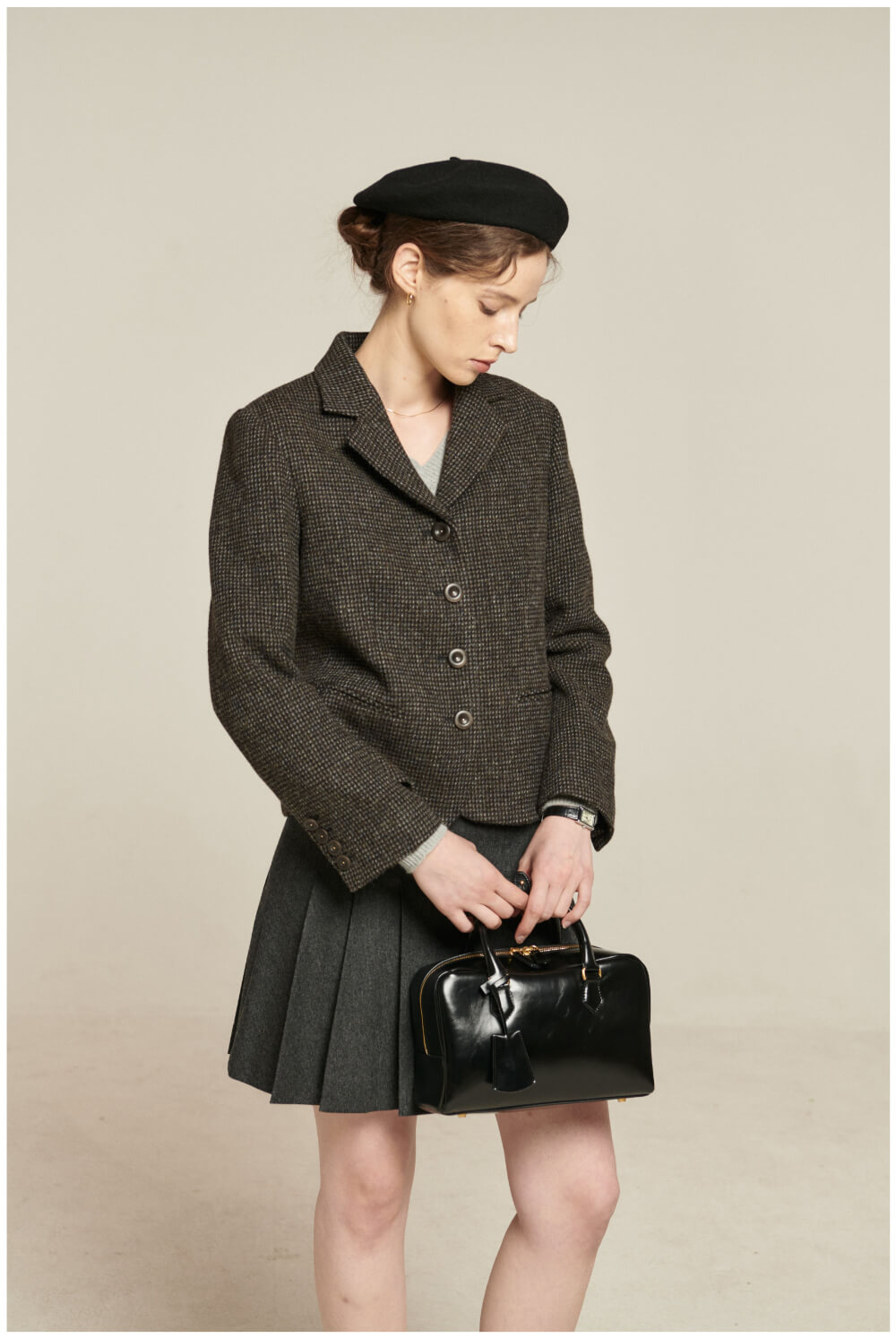 FABRICOLOGY 패브리콜로지 -Audrey Classic Square Bag Black 모델컷3