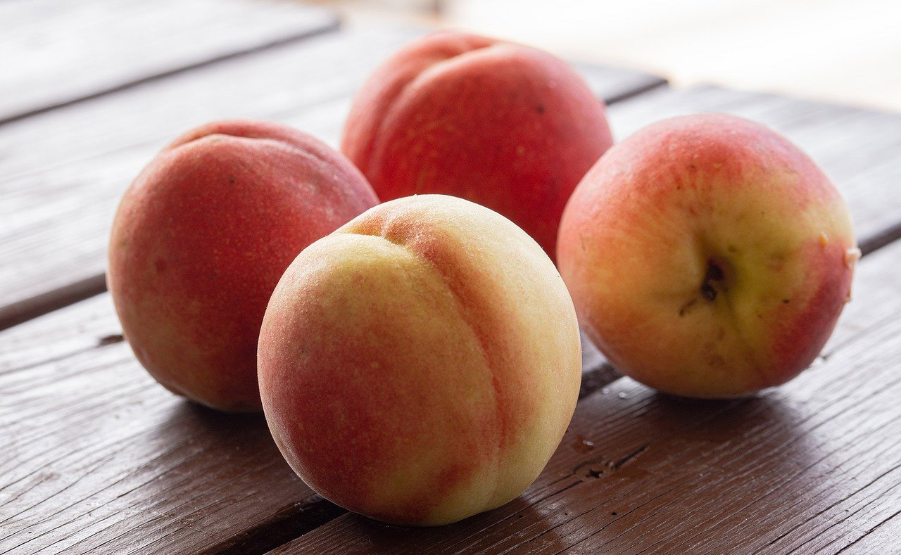 여름 과일 복숭아