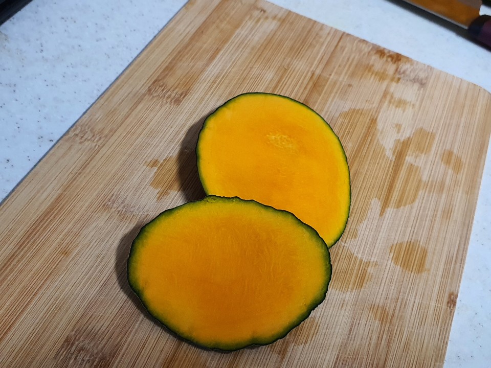 단호박 자른 것