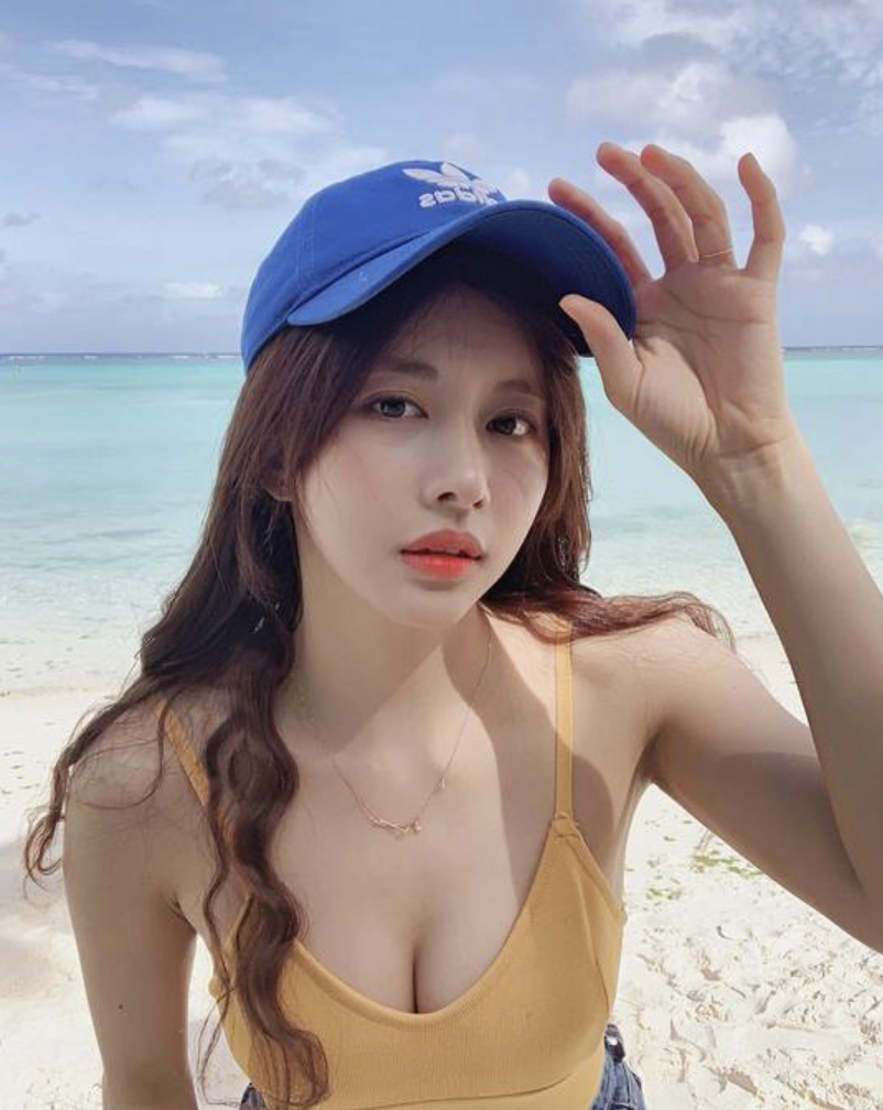 한보름 볼륨감
