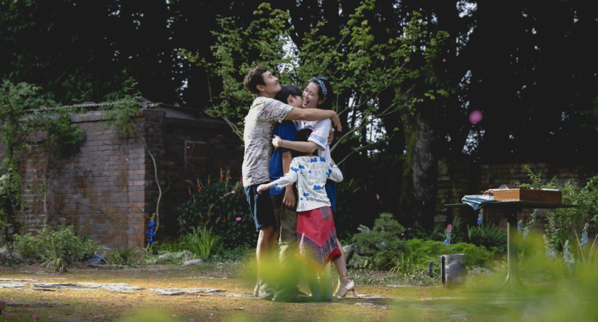 영화 어쩔수가 없다 관련 사진