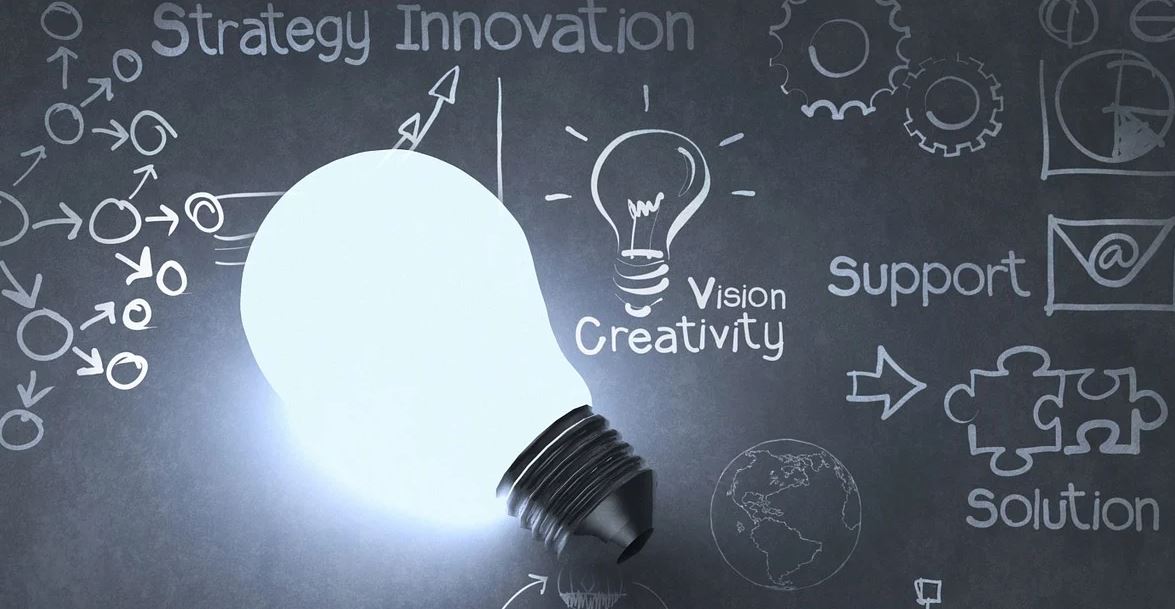 초두 효과와 최신 효과를 나타내는 이미지