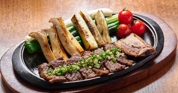 핸썸가이즈 대학로 퓨전한식 맛집 오꼬전·흑임자크림수제비·일본식넓적냉우동·마라차돌순두부