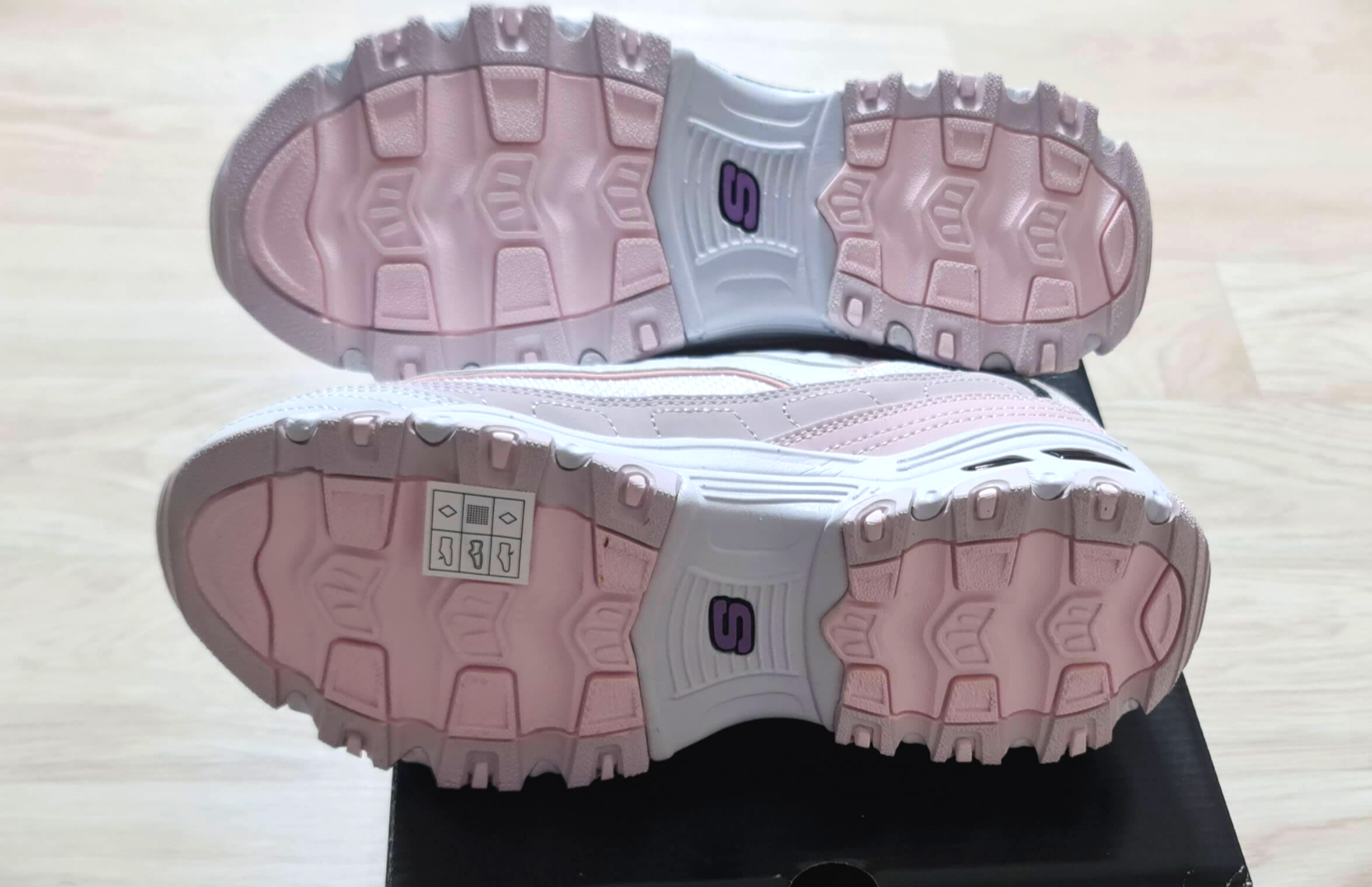 스케쳐스딜라이트바닥밑창