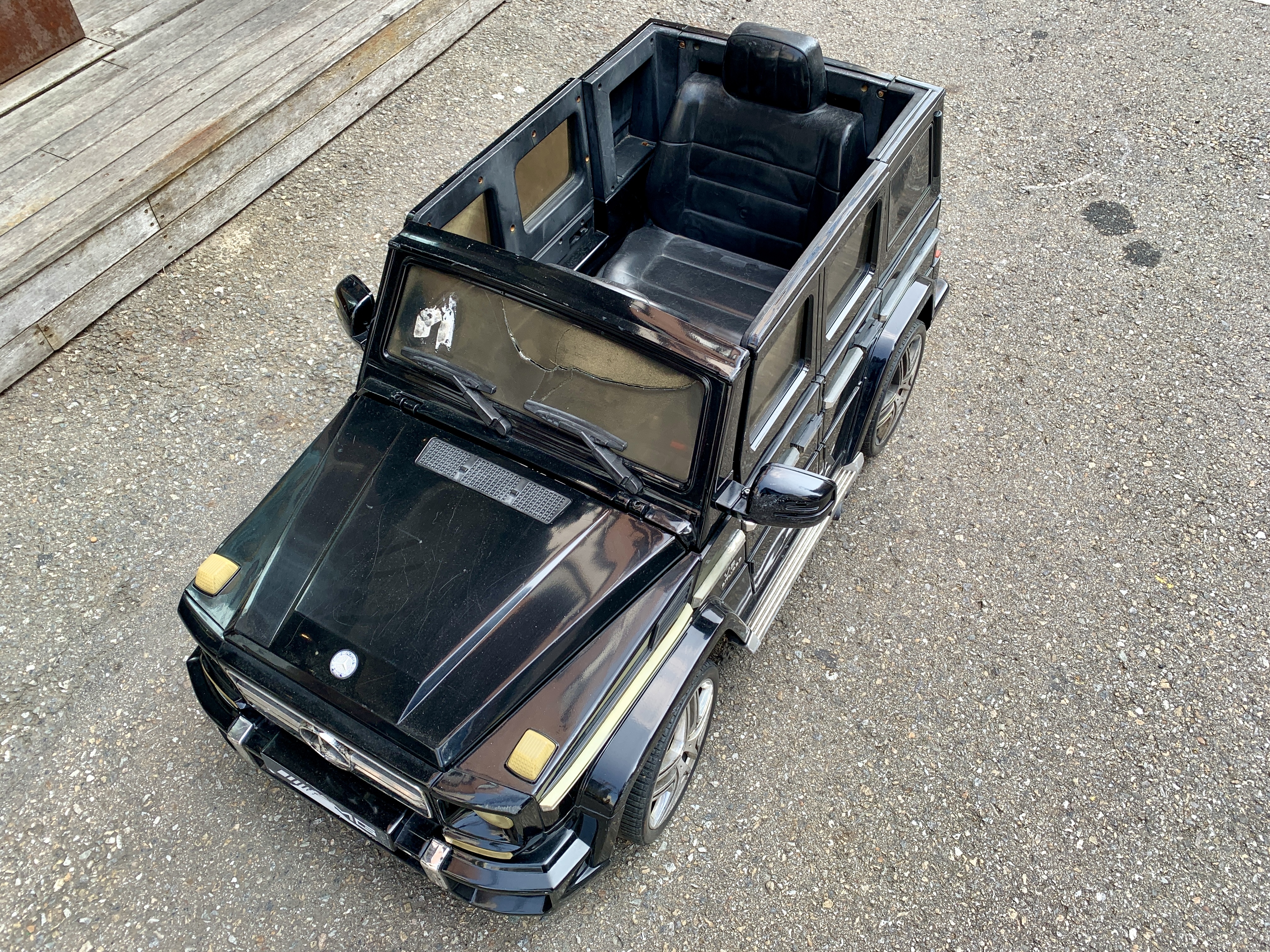 용리단길-힙한카페-할로윈카페-독특한카페-용산카페