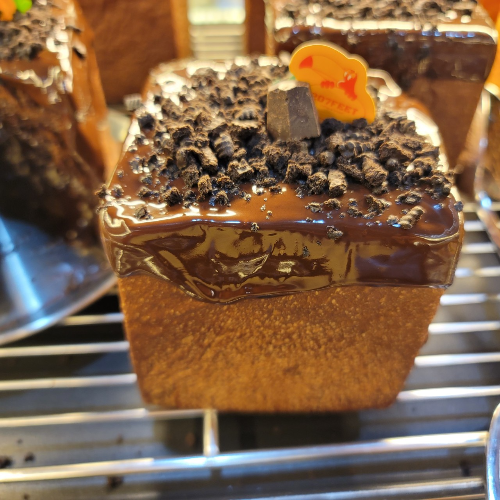 파주 컨테이너 대형 브런치 카페 2007FEET 접어먹는 피자치킨버거 초코식빵