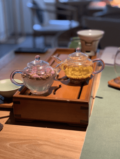 차에 대한 오해와 진실, 티테이블에 있는 투명 티팟